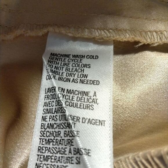 " Izod" woman's pants.  - Picture 6 of 9